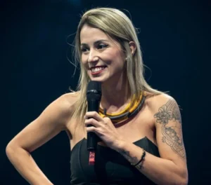 Camila Santos | Camix TEDx speaker CEO professora de CX